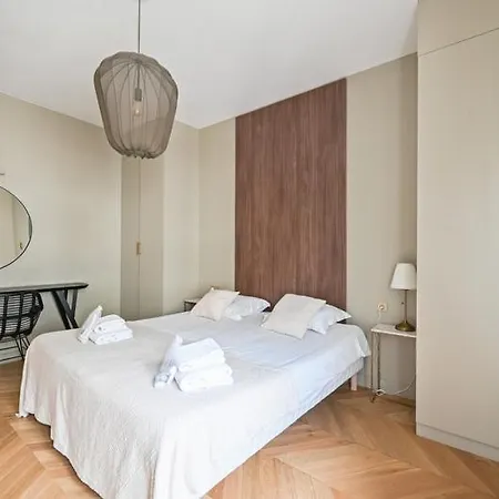 293 Arc De Triomphe - Superb Paris