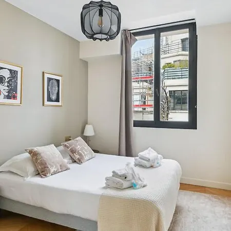 293 Arc De Triomphe - Superb Apartment